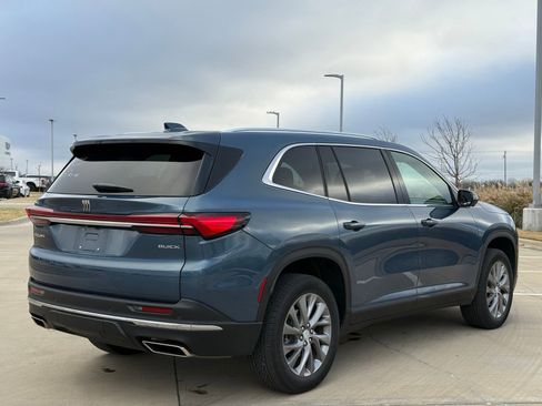 Certified 2025 Buick Enclave Preferred image 8