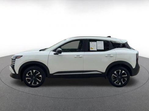 Used 2026 Nissan Kicks SV w/ Cold Weather Package AWD/4WD image 9