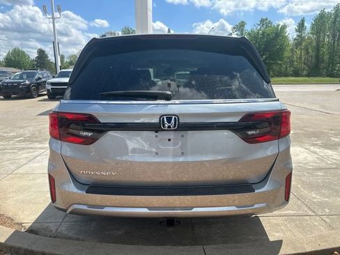 New 2026 Honda Odyssey EX-L image 4