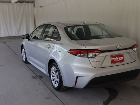 Used 2024 Toyota Corolla LE FWD image 23