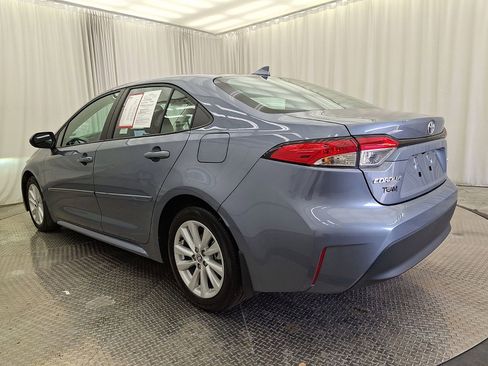 Used 2025 Toyota Corolla LE w/ LE Premium Package FWD image 21