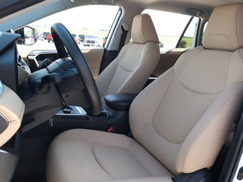 Used 2025 Toyota RAV4 LE AWD/4WD image 26