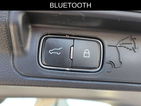Used 2025 Ford Explorer Active AWD/4WD image 7