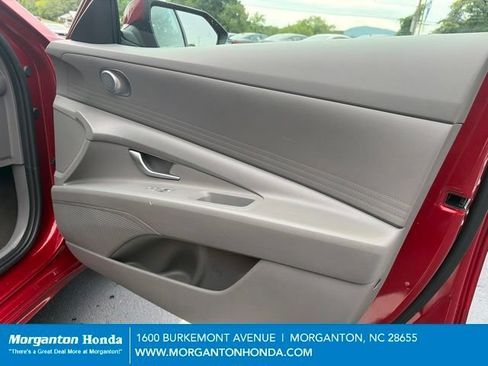 Used 2024 Hyundai Elantra SEL FWD image 35