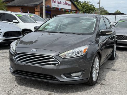 Used 2015 Ford Focus Titanium FWD image 2