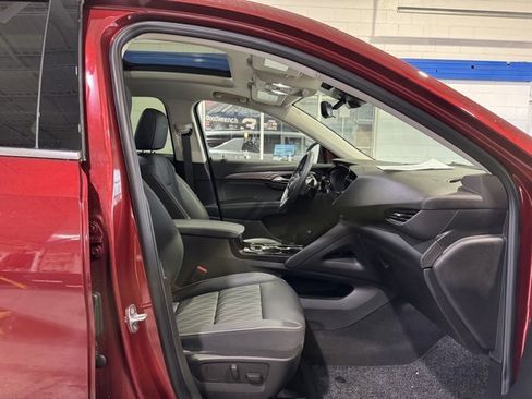 Used 2023 Buick Envision Avenir image 16