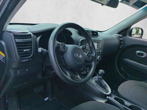 Used 2016 Kia Soul w/ Option Group 020 FWD image 10