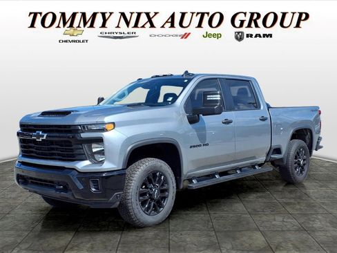 Used 2025 Chevrolet Silverado 2500 Custom w/ Custom Value Package AWD/4WD image 1