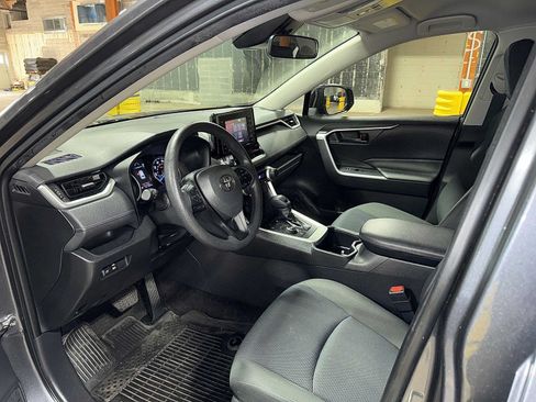 Certified 2022 Toyota RAV4 LE AWD/4WD image 28