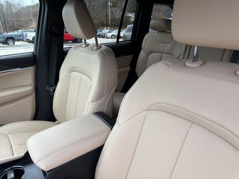 New 2025 Jeep Grand Cherokee Limited image 16