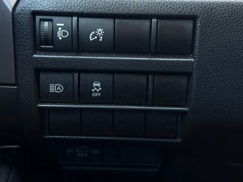 Used 2024 Toyota Tacoma TRD Off-Road AWD/4WD image 27