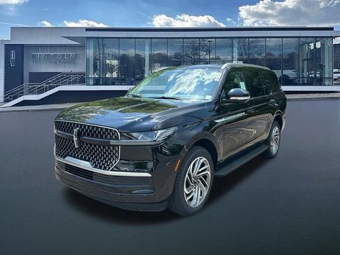 New 2026 Lincoln Navigator Premiere AWD/4WD image 3