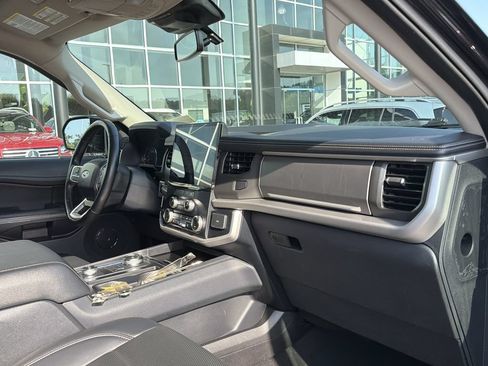 Used 2024 Ford Expedition XLT AWD/4WD image 21