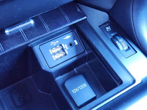 Used 2022 Lexus GX 460 Premium w/ Premium Package image 29