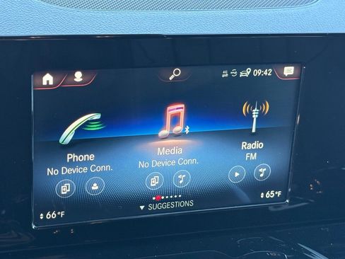 Used 2021 Mercedes-Benz GLB 250 image 26