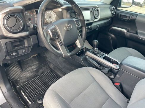 Used 2019 Toyota Tacoma SR5 image 9