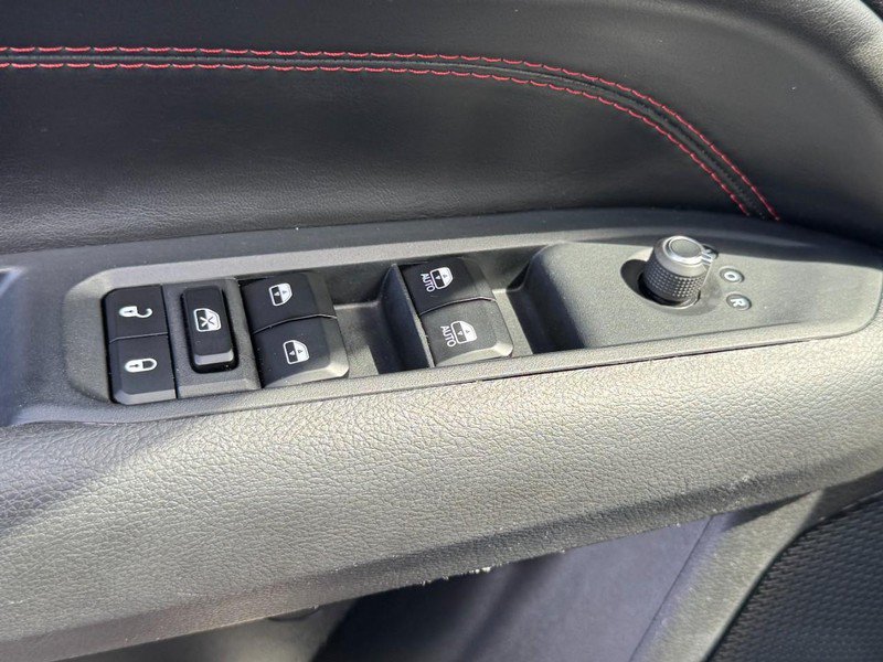 Used 2025 Jeep Compass Trailhawk AWD/4WD image 21