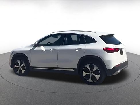 Used 2025 Mercedes-Benz GLA 250 image 11