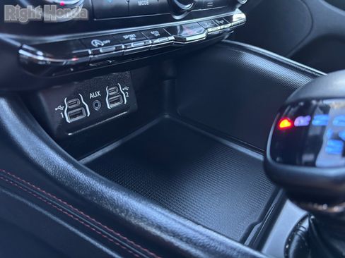 Used 2024 Dodge Durango GT image 29