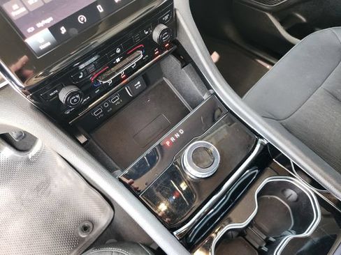 Used 2022 Jeep Grand Cherokee Laredo w/ Luxury Tech Group I AWD/4WD image 19