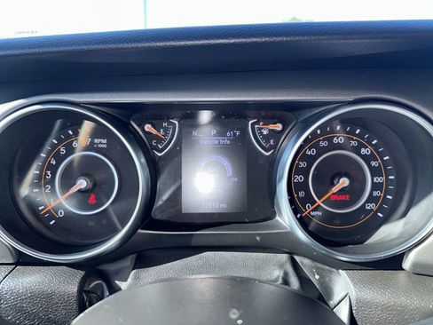 Used 2023 Jeep Gladiator Sport image 24