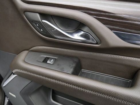 Used 2023 GMC Yukon Denali image 17