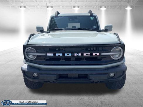 Used 2023 Ford Bronco Outer Banks AWD/4WD image 2