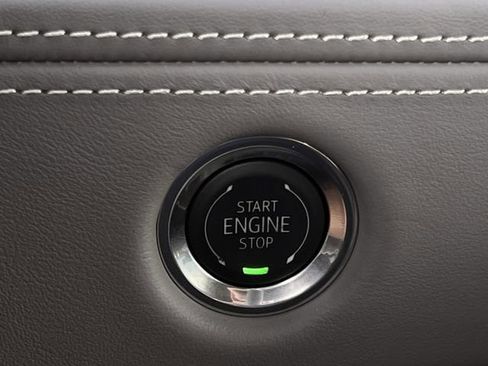 Certified 2025 Cadillac Escalade ESV Sport Platinum w/ LPO, ONYX Package image 19