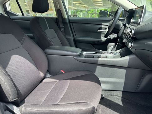 Used 2025 Nissan Sentra SV FWD image 25