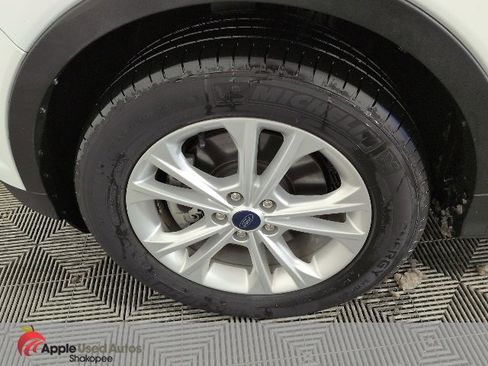 Used 2018 Ford Escape SE image 46