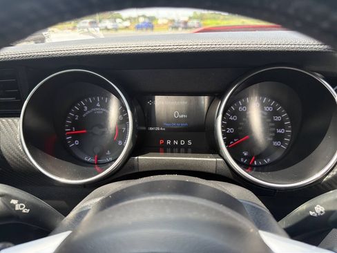 Used 2019 Ford Mustang Coupe RWD image 12