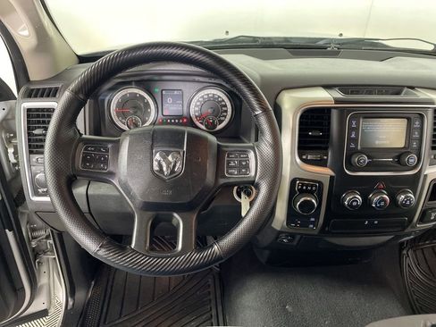 Used 2018 RAM 1500 Classic SLT AWD/4WD image 13