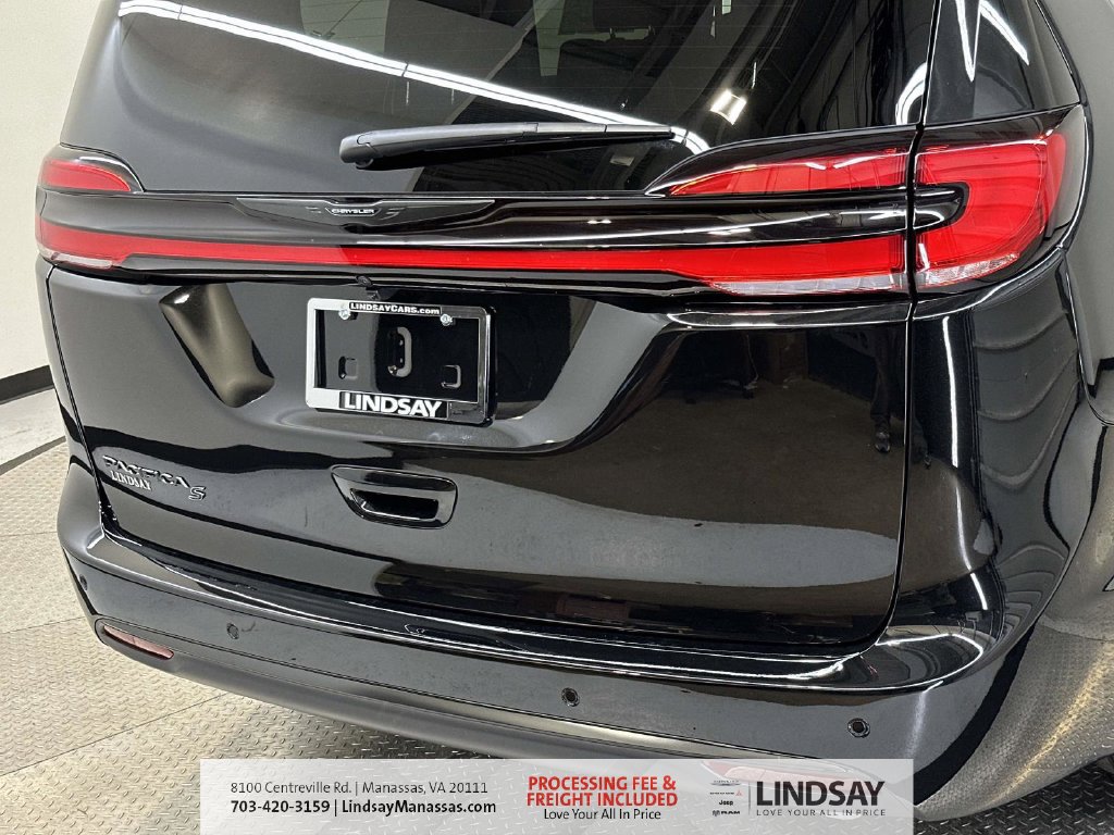 New 2026 Chrysler Pacifica Select w/ S Appearance Package FWD image 9