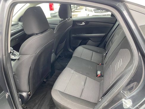 Used 2019 Kia Forte S FWD image 13