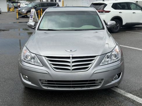 Used 2009 Hyundai Genesis 3.8 w/ Premium Plus Pkg 3 RWD image 2