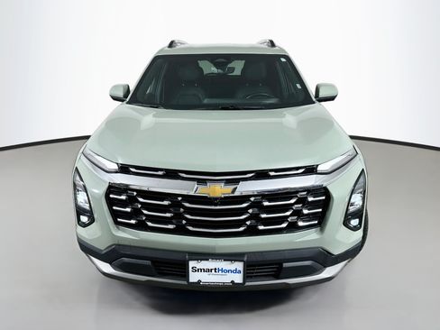 Used 2025 Chevrolet Equinox LT w/ Convenience Package II AWD/4WD image 2
