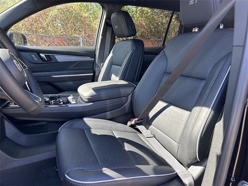 New 2026 Buick Enclave Sport Touring w/ Power Package image 11