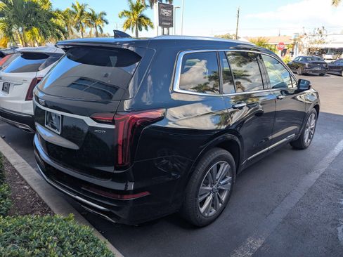 Certified 2023 Cadillac XT6 Premium Luxury image 4