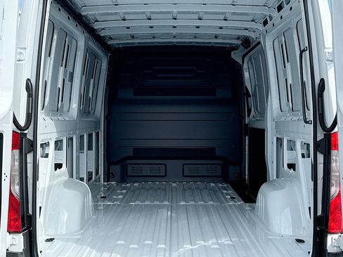 New 2026 Mercedes-Benz Sprinter 2500 image 21