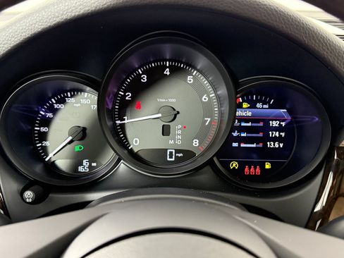 Certified 2026 Porsche Macan AWD/4WD image 21