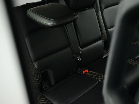 Used 2021 Jeep Wrangler Unlimited Sahara image 34