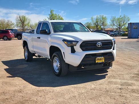 Used 2024 Toyota Tacoma SR image 7