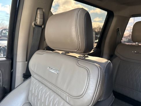 Used 2025 Ford F350 Platinum w/ Platinum Plus Package image 48