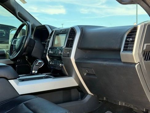 Used 2018 Ford F150 Lariat image 17