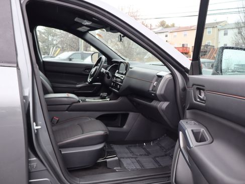 Used 2023 Nissan Pathfinder Rock Creek image 29