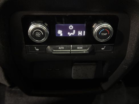 Used 2024 GMC Acadia Denali w/ Super Cruise Package image 14