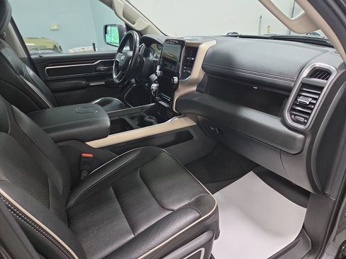 Used 2022 RAM 1500 Laramie AWD/4WD image 17