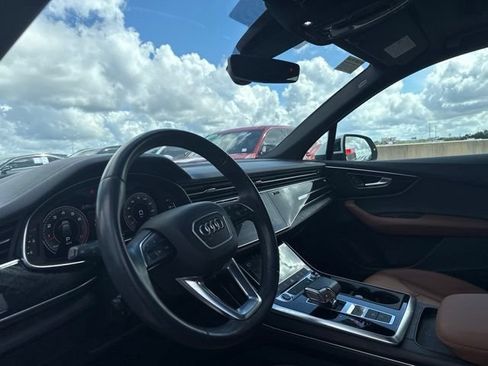 Used 2023 Audi Q7 3.0T Premium AWD/4WD image 14