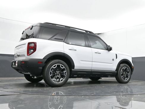 New 2025 Ford Bronco Sport Outer Banks w/ Outer Banks Tech Package+ AWD/4WD image 44