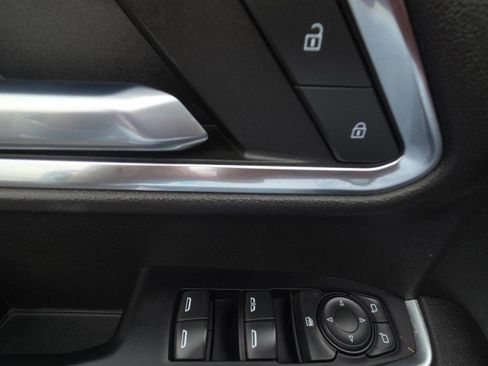 Used 2022 Chevrolet Silverado 1500 LT Trail Boss w/ LT Trail Boss Premium Package image 32